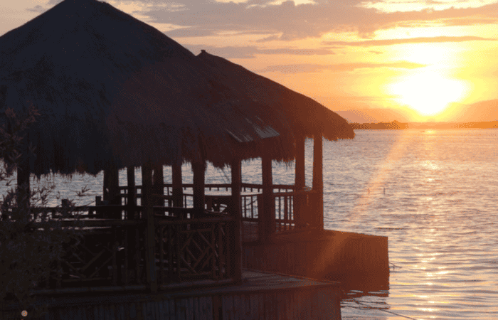 フローティングレストラン