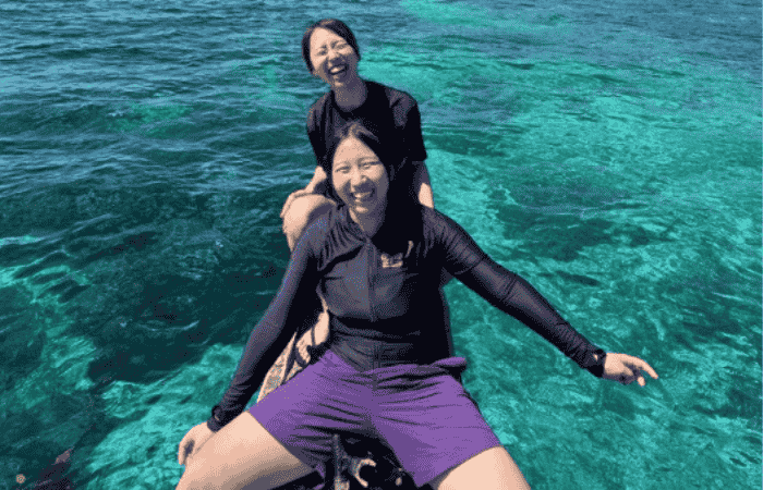 船の上　女性たち