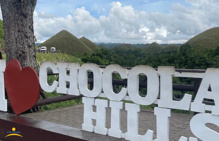 チョコレートヒルズ
