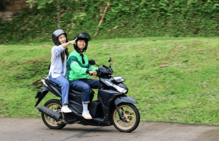 バイクタクシー