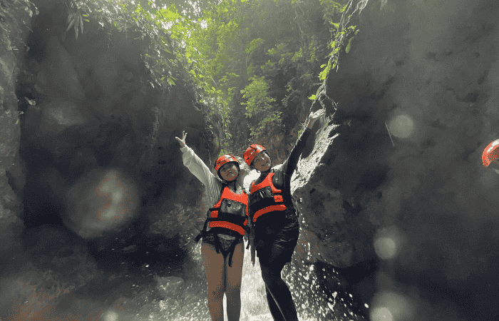 キャニオニング
