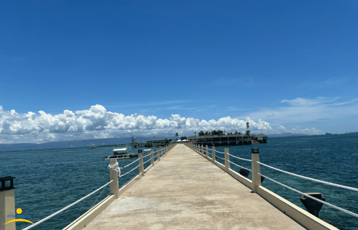 ナルスアン島の桟橋