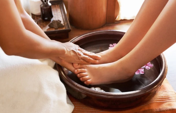 フットマッサージ