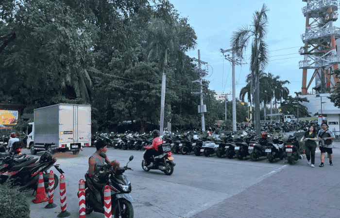 バイクタクシー