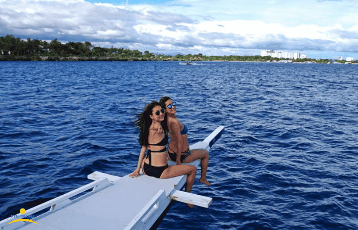 バンカボートで楽しんでいる人