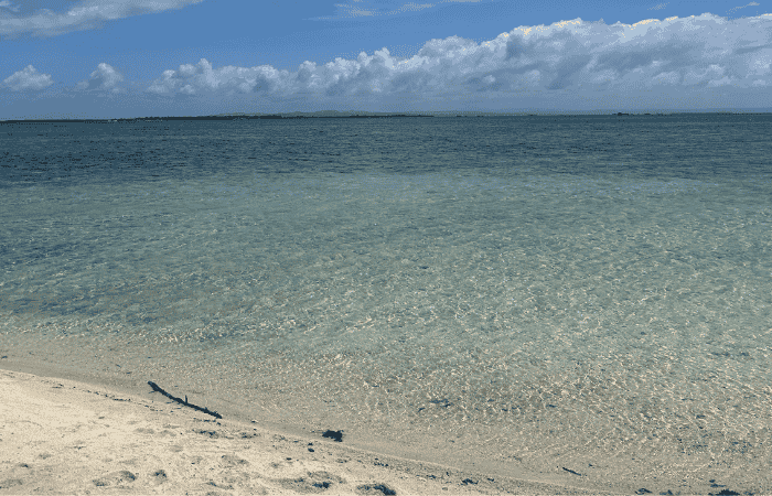 スルパ島の海