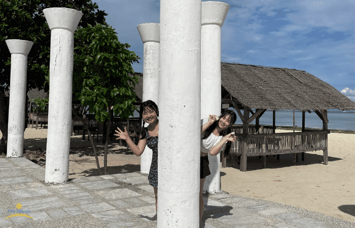 ツアーを楽しんでいる女性たち