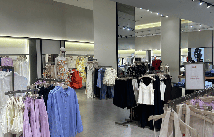 MANGO店舗の外観