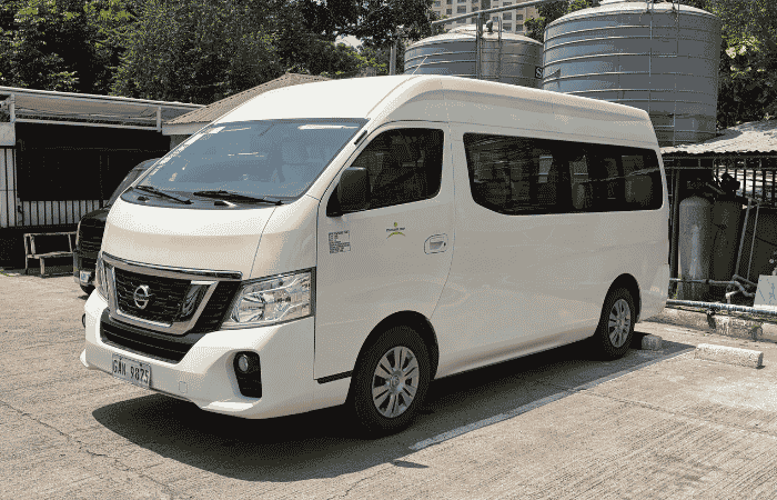 貸し切りチャーター車両